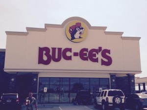 big buc'ees sign